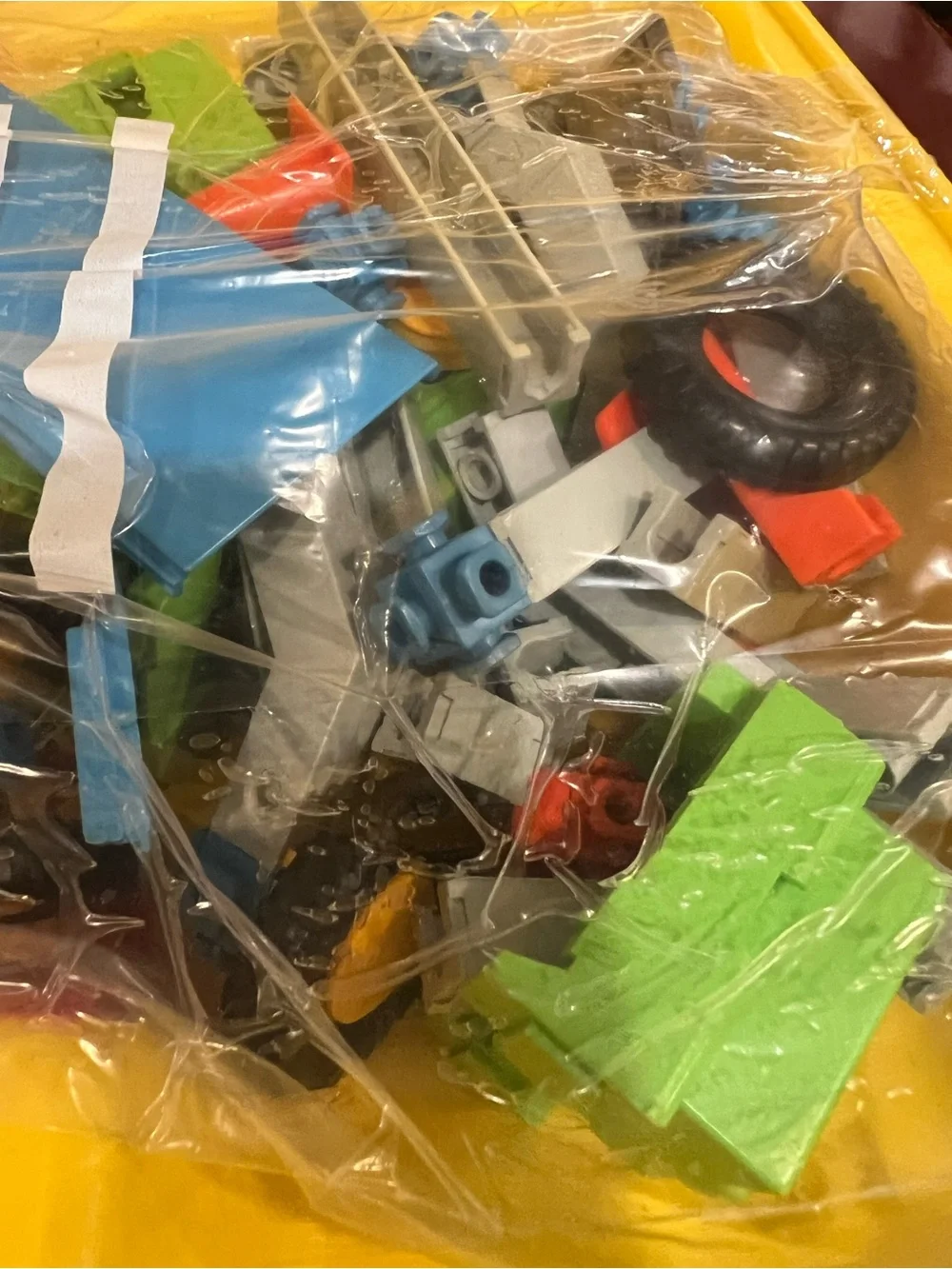 1983 Fischer price Construx Lot Yellow Case